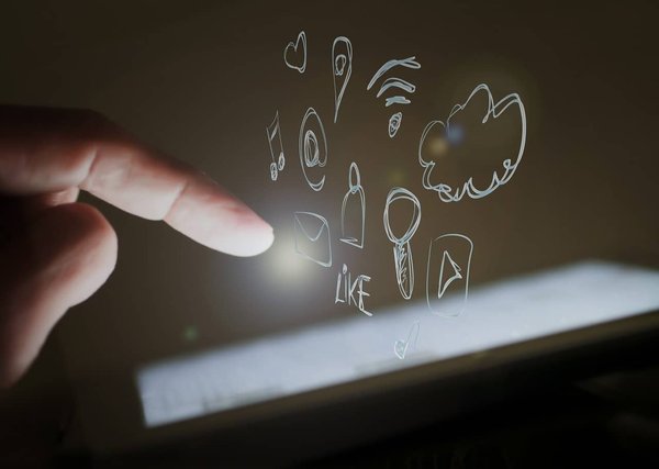 Comment utiliser les réseaux sociaux pour une veille concurrentielle efficace ?